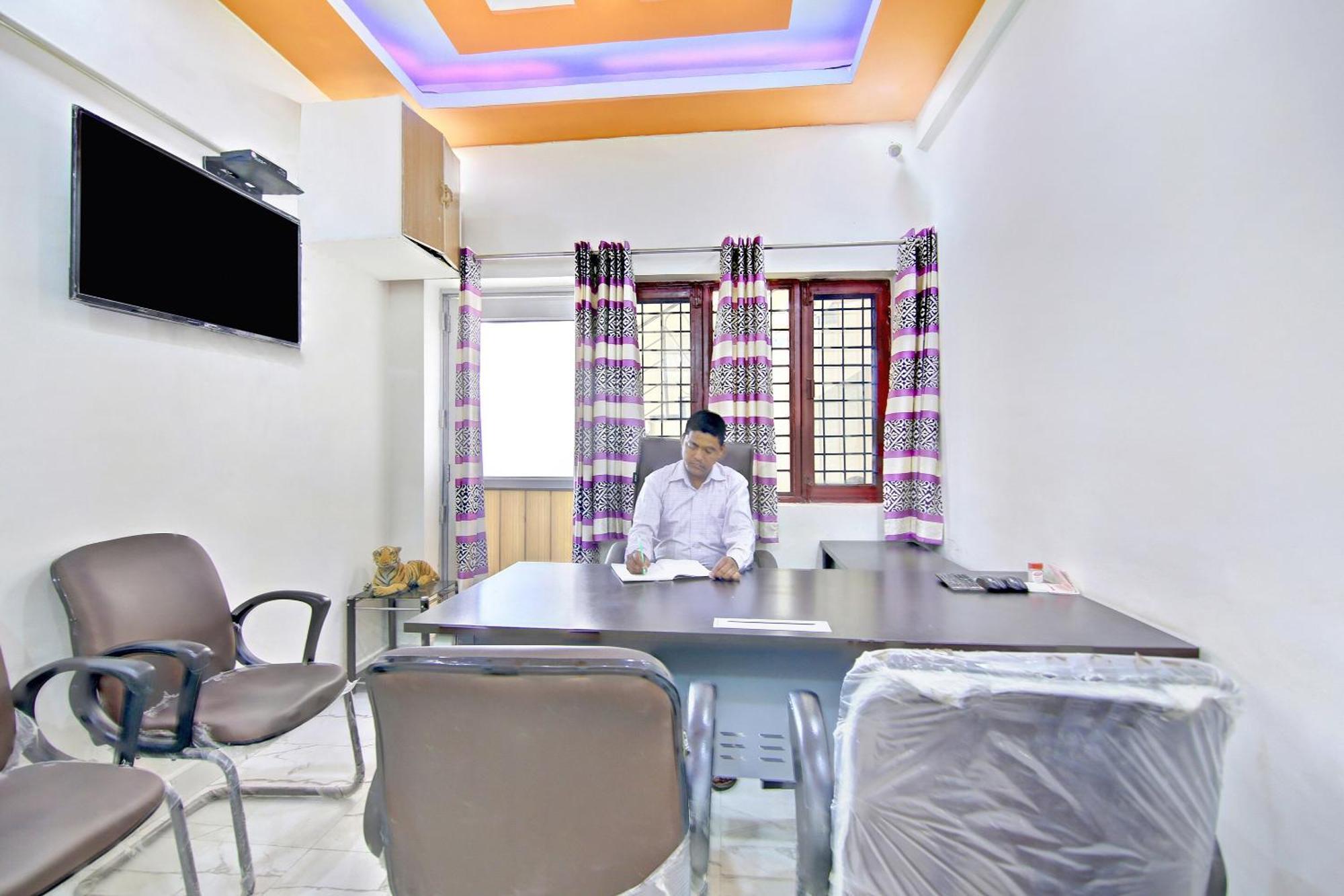 Home 78802 Balaji Bhawan Jhājra エクステリア 写真