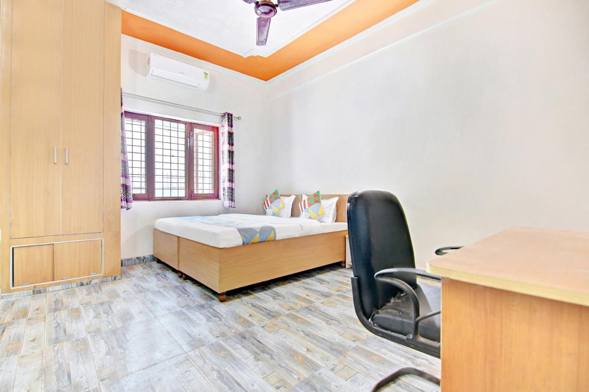 Home 78802 Balaji Bhawan Jhājra エクステリア 写真