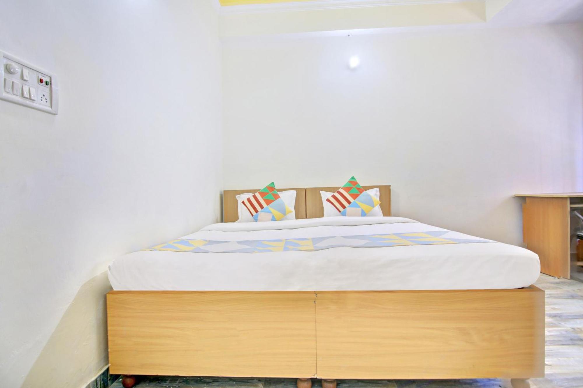 Home 78802 Balaji Bhawan Jhājra エクステリア 写真